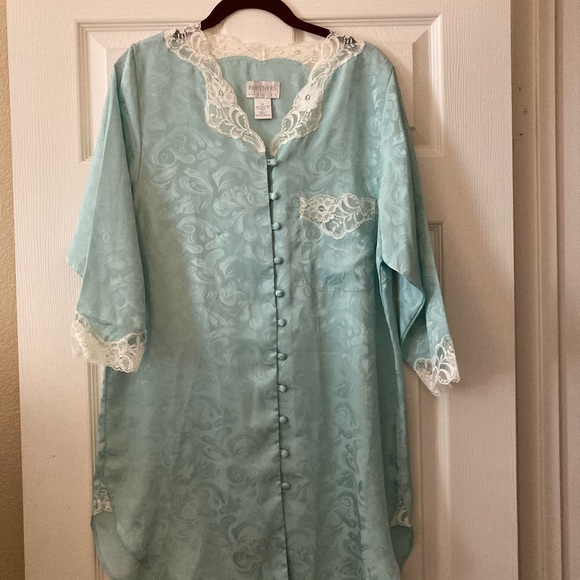 Green Floral Sleep Shirt with Lace Trim - Picture 2 of 7